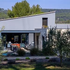 Maison-m Aix Bed & Breakfast